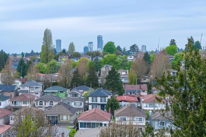 Photo 7 at 1 - 5595 Fleming Street, Knight, Vancouver East