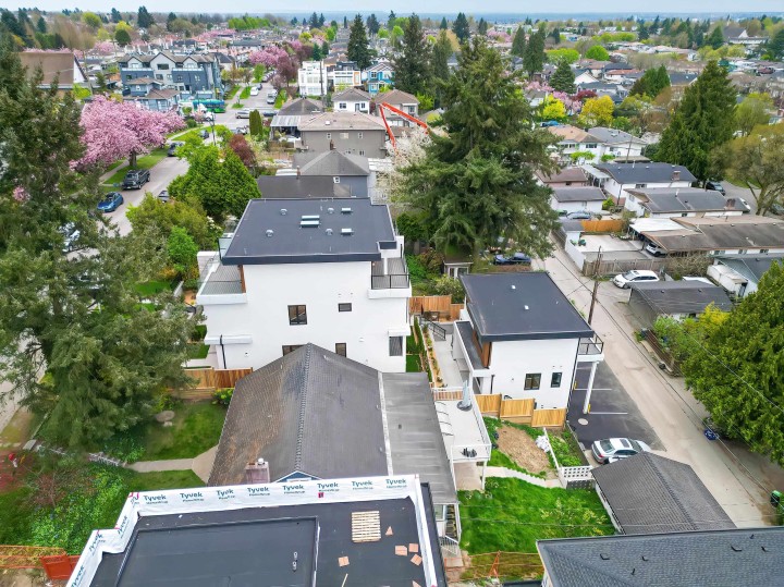 Photo 11 at 1 - 5595 Fleming Street, Knight, Vancouver East