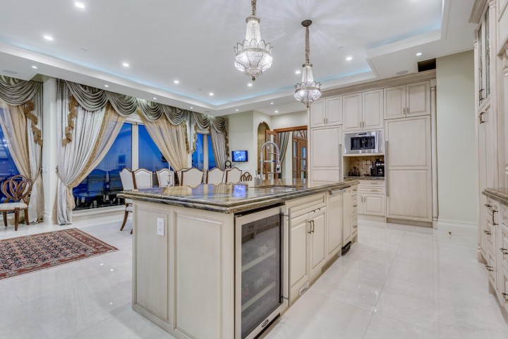 Photo 22 at 1175 Eyremount Drive, British Properties, West Vancouver