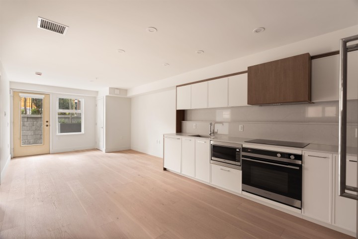 Photo 10 at 108 - 378 W 45th Avenue, Oakridge VW, Vancouver West