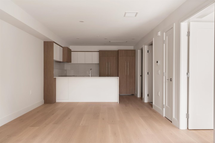 Photo 9 at 152 - 408 W 45th Avenue, Oakridge VW, Vancouver West