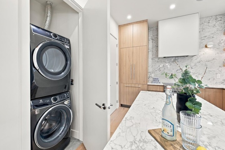 Photo 12 at 2 - 2509 Kitchener Street, Renfrew VE, Vancouver East