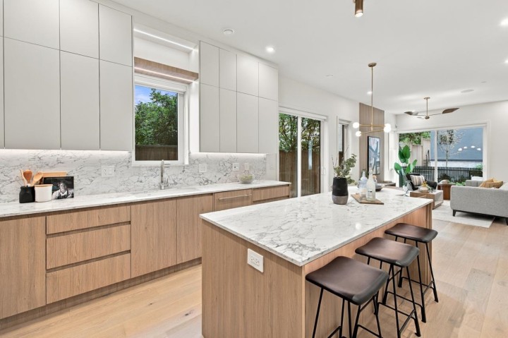 Photo 10 at 2 - 2509 Kitchener Street, Renfrew VE, Vancouver East