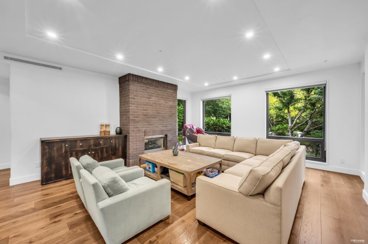 Photo 5 at 1112 W 38th Avenue, Shaughnessy, Vancouver West