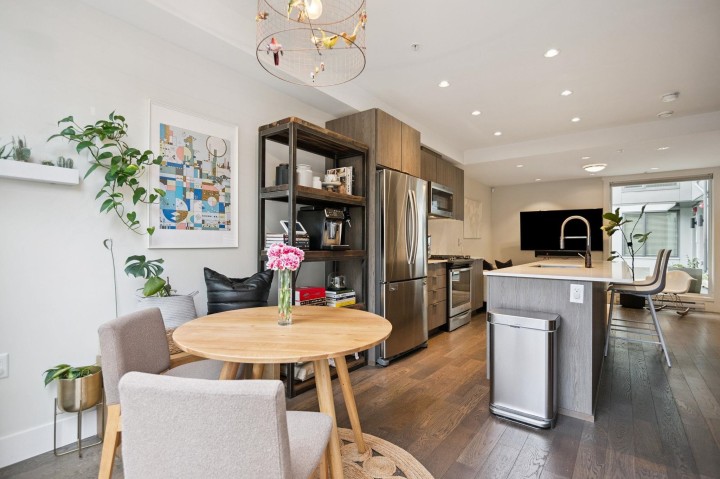Photo 12 at 13 - 531 E 16th Avenue, Mount Pleasant VE, Vancouver East