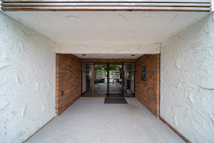 Photo 37 at 303 - 2450 Cornwall Avenue, Kitsilano, Vancouver West