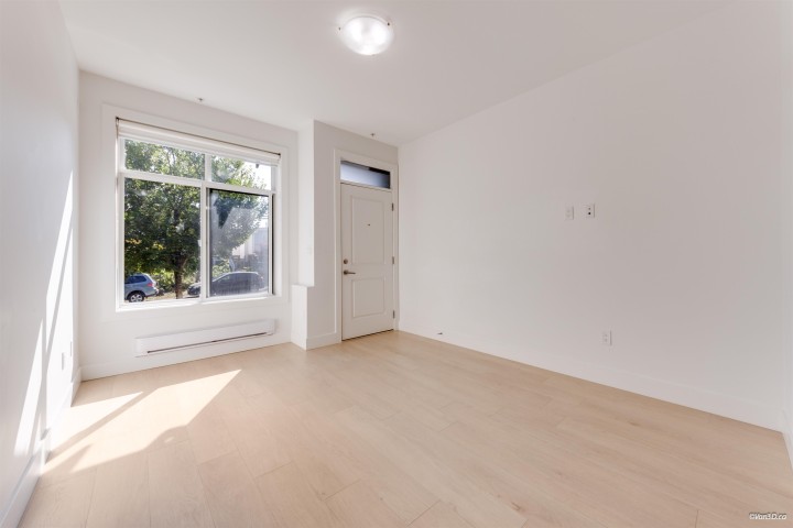 Photo 7 at 5835 Wales Street, Killarney VE, Vancouver East