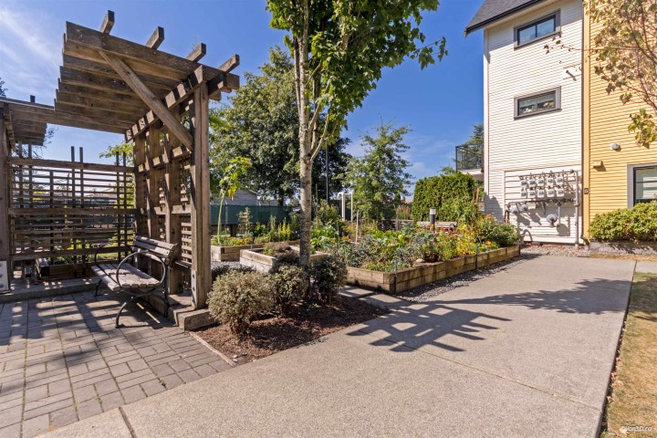 Photo 36 at 5835 Wales Street, Killarney VE, Vancouver East