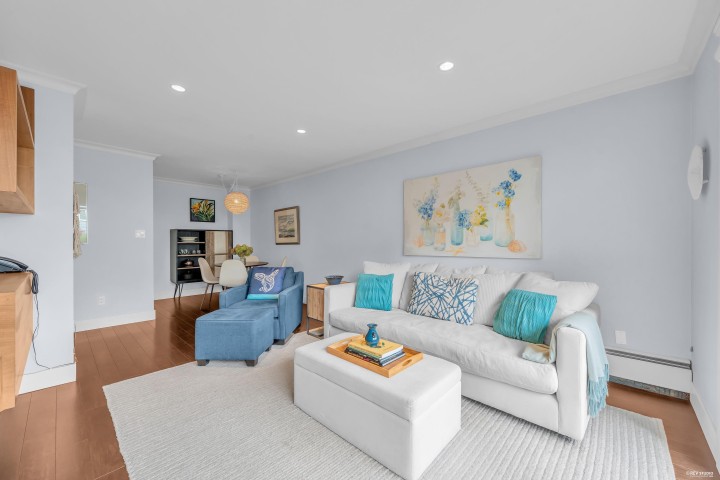Photo 3 at 111 - 2040 Cornwall Avenue, Kitsilano, Vancouver West