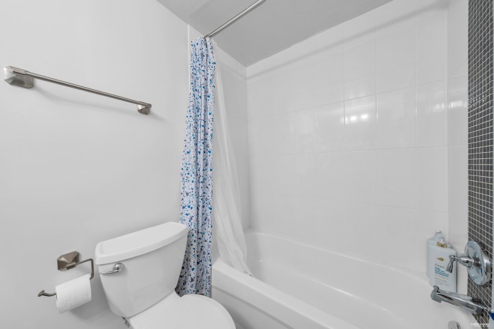 Photo 15 at 111 - 2040 Cornwall Avenue, Kitsilano, Vancouver West