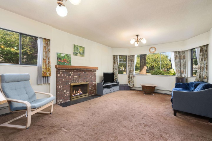 Photo 5 at 1594 W 68th Avenue, S.W. Marine, Vancouver West