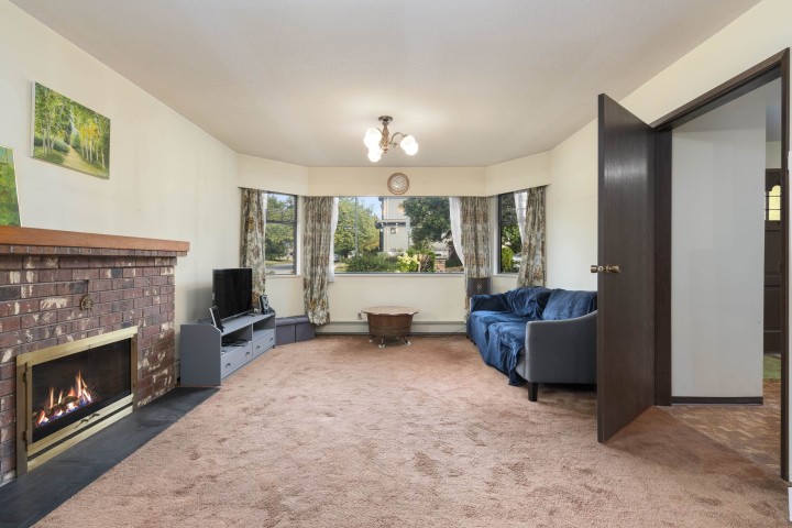 Photo 4 at 1594 W 68th Avenue, S.W. Marine, Vancouver West