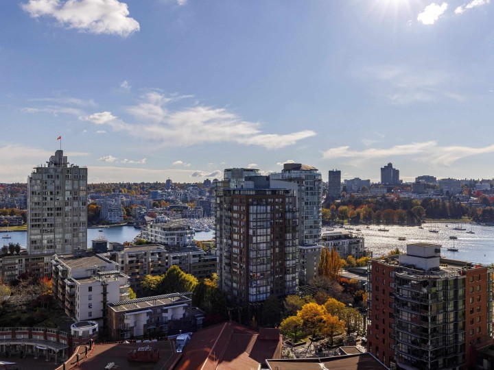 Photo 5 at 1703 - 212 Davie Street, Yaletown, Vancouver West