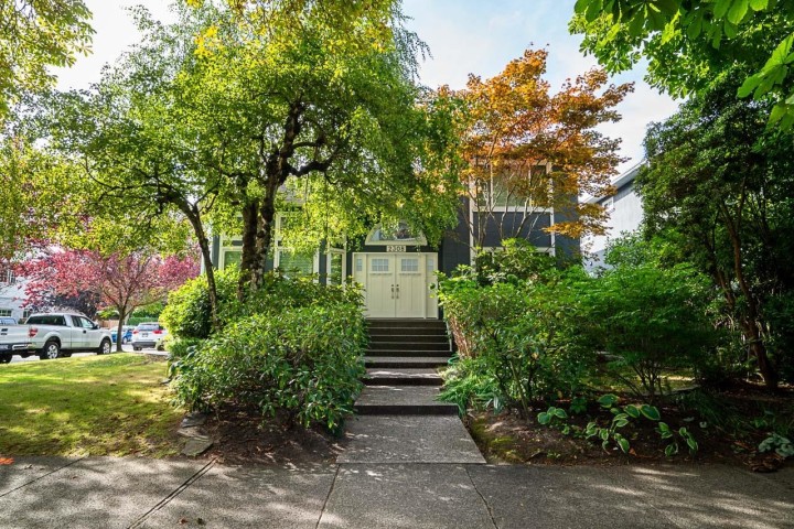 Photo 2 at 2308 W 14th Avenue, Kitsilano, Vancouver West
