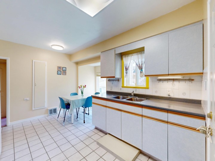 Photo 6 at 3157 Penticton Street, Renfrew Heights, Vancouver East