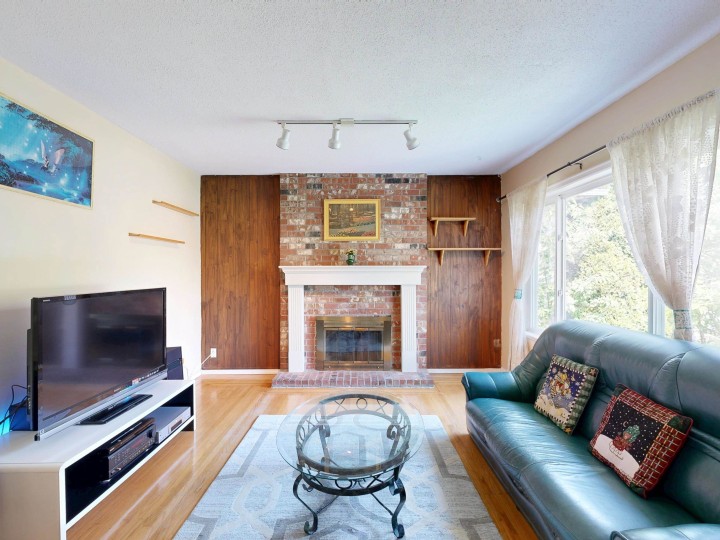 Photo 3 at 3157 Penticton Street, Renfrew Heights, Vancouver East