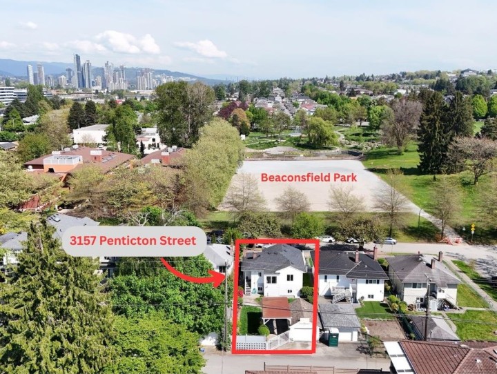 Photo 1 at 3157 Penticton Street, Renfrew Heights, Vancouver East
