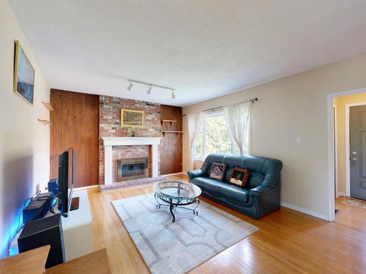 Photo 4 at 3157 Penticton Street, Renfrew Heights, Vancouver East