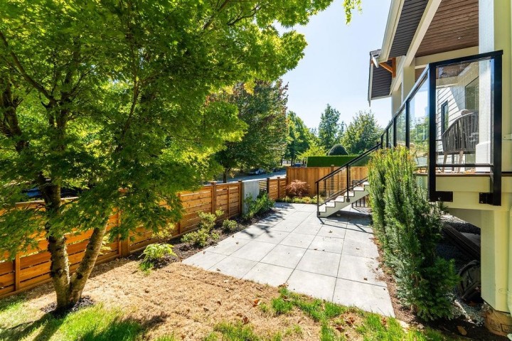 Photo 5 at 3233 Penticton Street, Renfrew Heights, Vancouver East