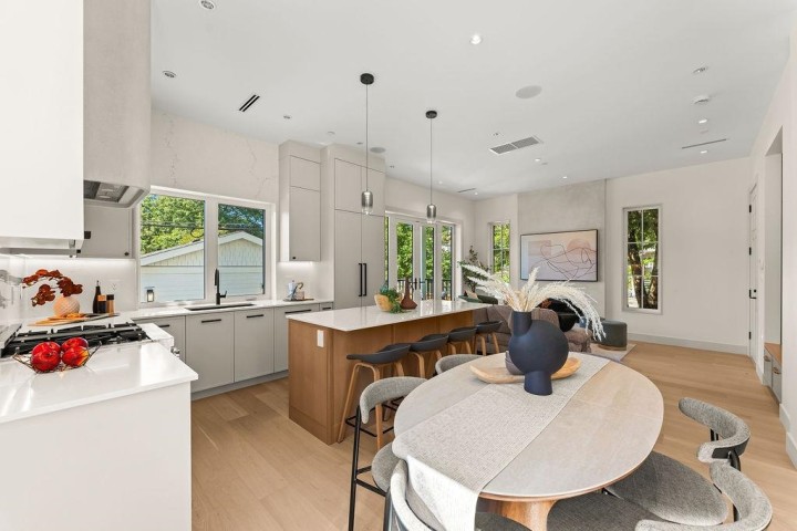 Photo 13 at 2598 E 16th Avenue, Renfrew Heights, Vancouver East