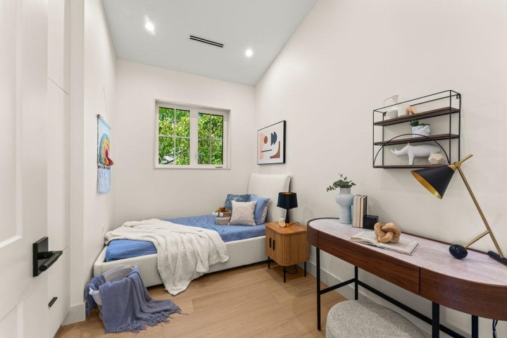 Photo 17 at 2598 E 16th Avenue, Renfrew Heights, Vancouver East