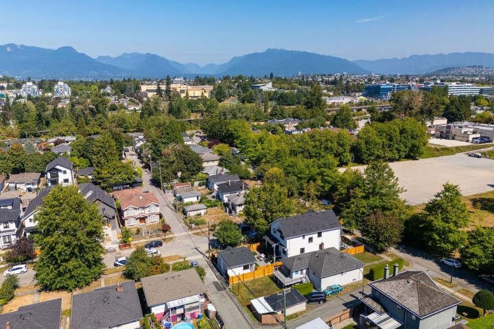 Photo 37 at 2598 E 16th Avenue, Renfrew Heights, Vancouver East