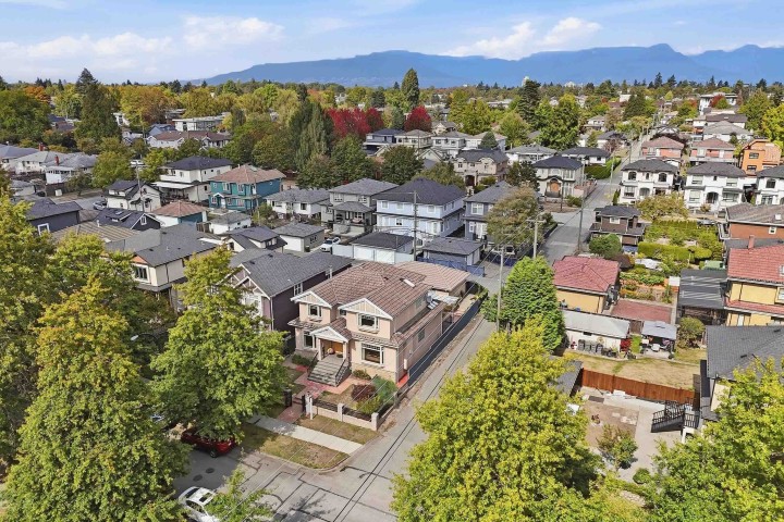 Photo 38 at 2763 E 53rd Avenue, Killarney VE, Vancouver East