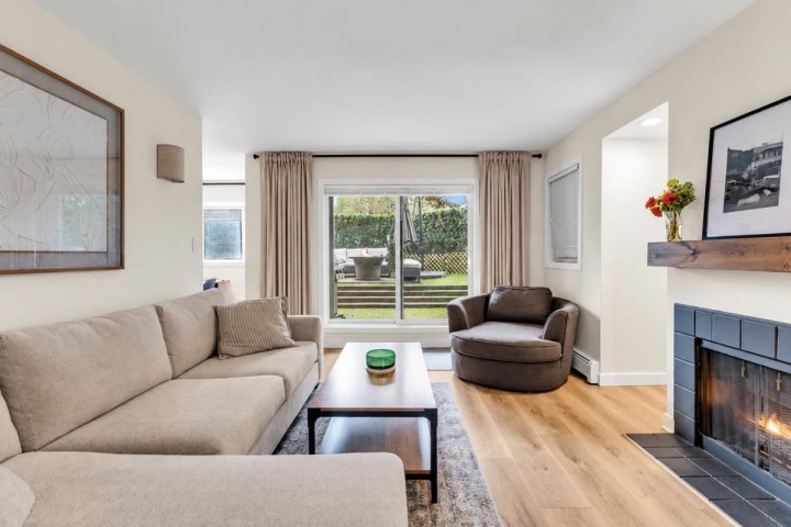 Photo 1 at 102 - 1935 W 1st Avenue, Kitsilano, Vancouver West