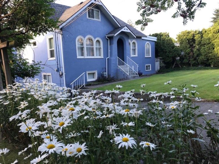 Photo 3 at 579 W 24th Avenue, Cambie, Vancouver West