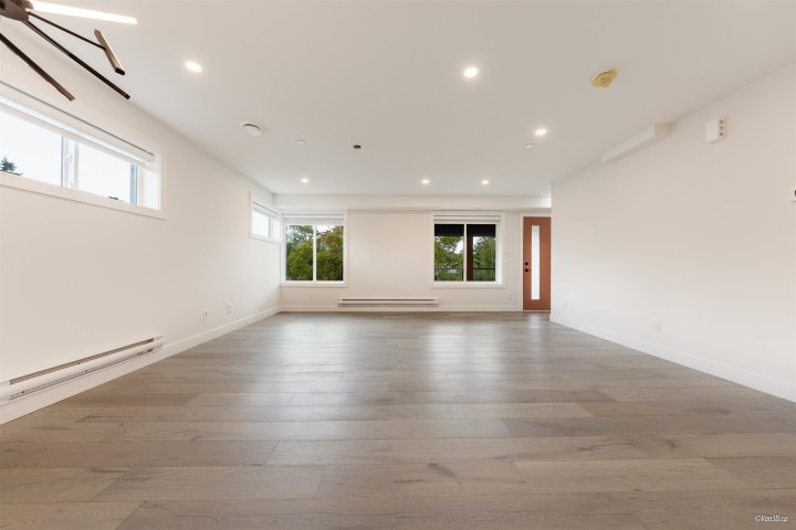 Photo 7 at 202 - 5092 Slocan Street, Collingwood VE, Vancouver East