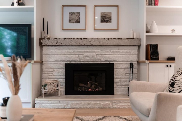 Photo 5 at 4921 Chester Street, Fraser VE, Vancouver East