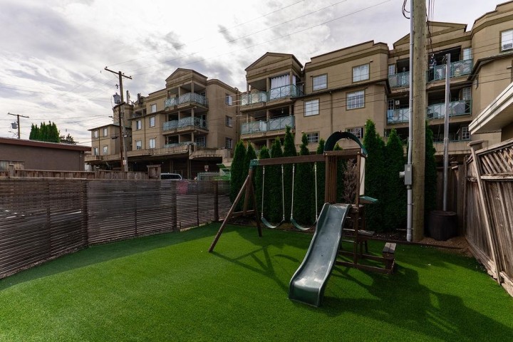 Photo 35 at 4921 Chester Street, Fraser VE, Vancouver East