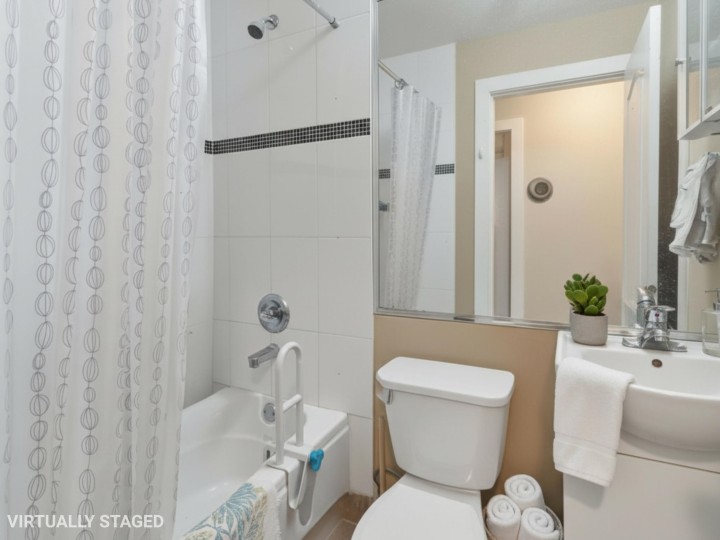 Photo 17 at 1389 E 54th Avenue, South Vancouver, Vancouver East