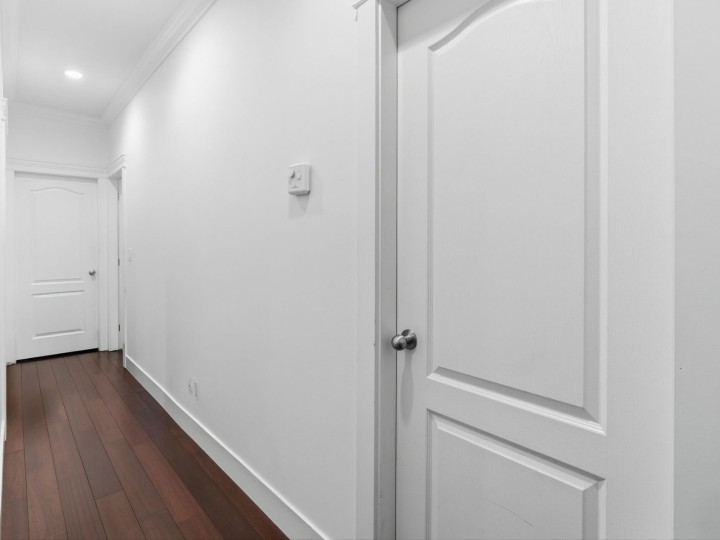 Photo 5 at 1389 E 54th Avenue, South Vancouver, Vancouver East