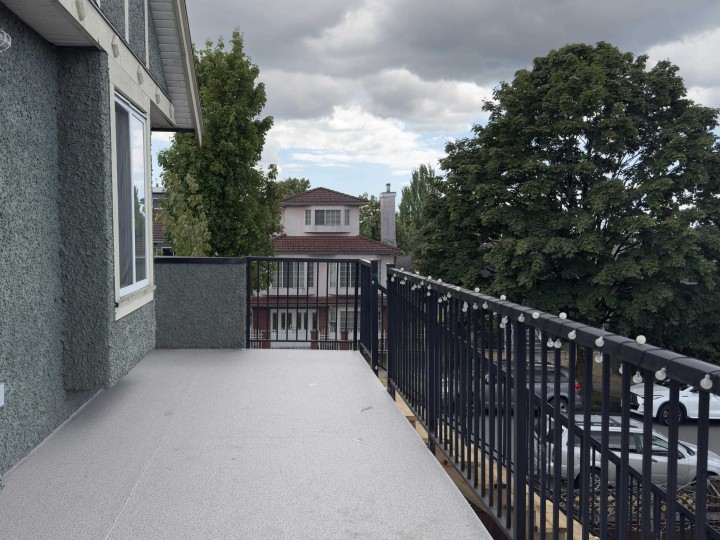 Photo 18 at 1389 E 54th Avenue, South Vancouver, Vancouver East