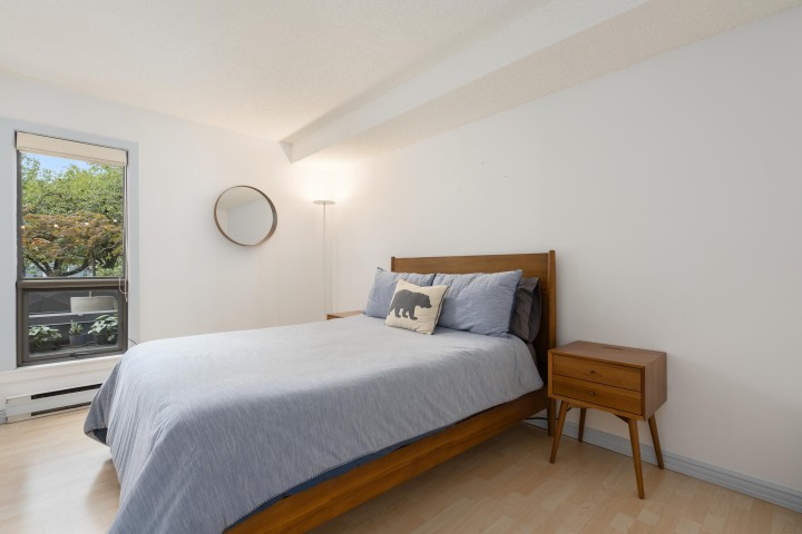 Photo 3 at 106 - 1477 Fountain Way, False Creek, Vancouver West