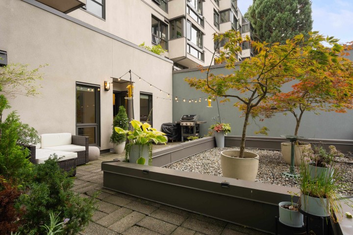 Photo 5 at 106 - 1477 Fountain Way, False Creek, Vancouver West
