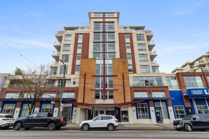 Photo 2 at 608 - 2228 W Broadway, Kitsilano, Vancouver West