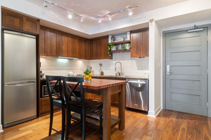 Photo 6 at 608 - 2228 W Broadway, Kitsilano, Vancouver West