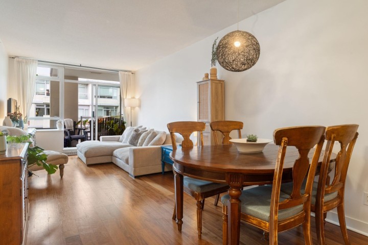 Photo 1 at 608 - 2228 W Broadway, Kitsilano, Vancouver West