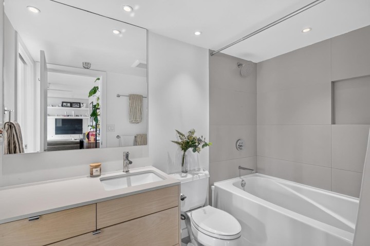 Photo 23 at 502 - 120 Milross Avenue, Downtown VE, Vancouver East