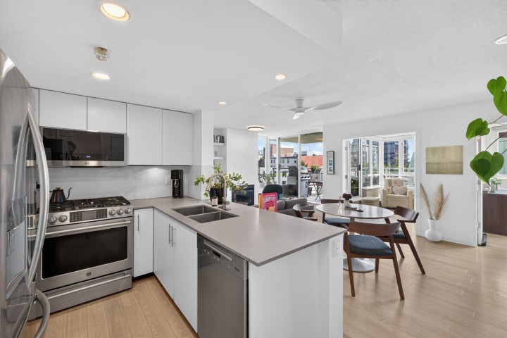 Photo 2 at 502 - 120 Milross Avenue, Downtown VE, Vancouver East