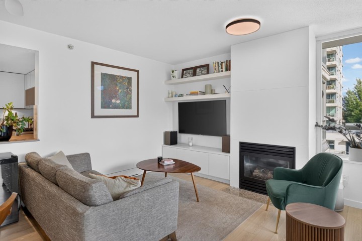 Photo 5 at 502 - 120 Milross Avenue, Downtown VE, Vancouver East