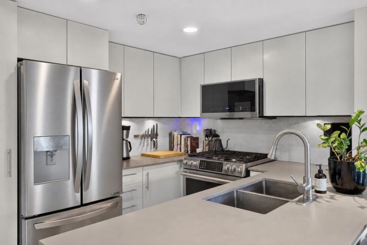 Photo 15 at 502 - 120 Milross Avenue, Downtown VE, Vancouver East