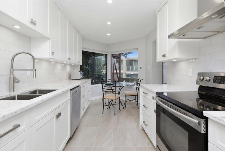 Photo 1 at 101 - 1005 W 7th Avenue, Fairview VW, Vancouver West
