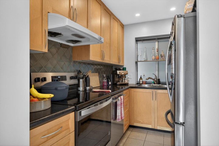 Photo 4 at 311 - 1922 W 7th Avenue, Kitsilano, Vancouver West