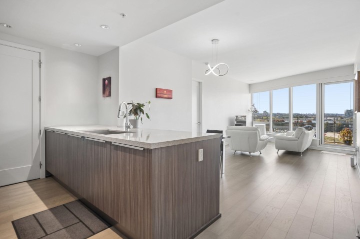 Photo 5 at 906 - 181 W 1st Avenue, False Creek, Vancouver West