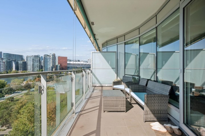 Photo 10 at 906 - 181 W 1st Avenue, False Creek, Vancouver West