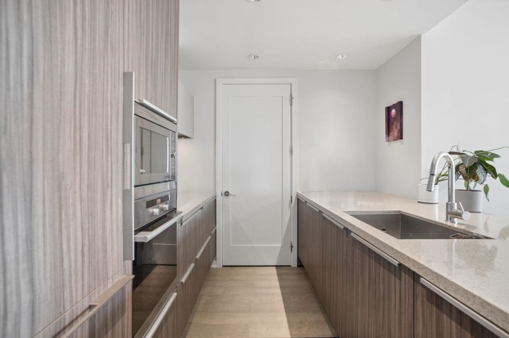 Photo 4 at 906 - 181 W 1st Avenue, False Creek, Vancouver West