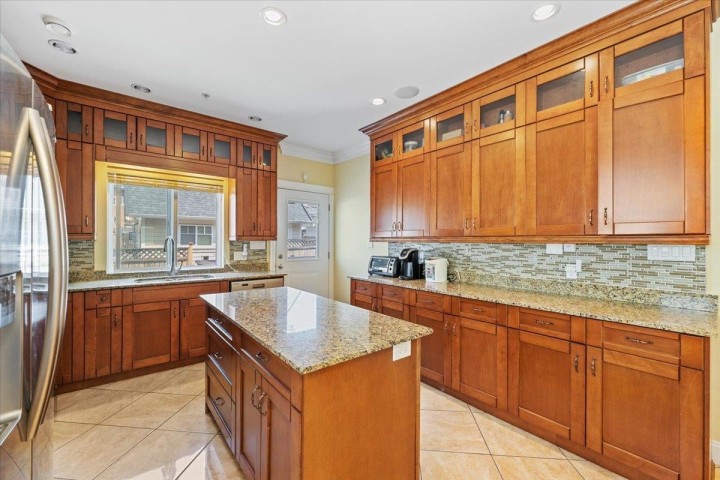 Photo 8 at 1185 E 62nd Avenue, South Vancouver, Vancouver East